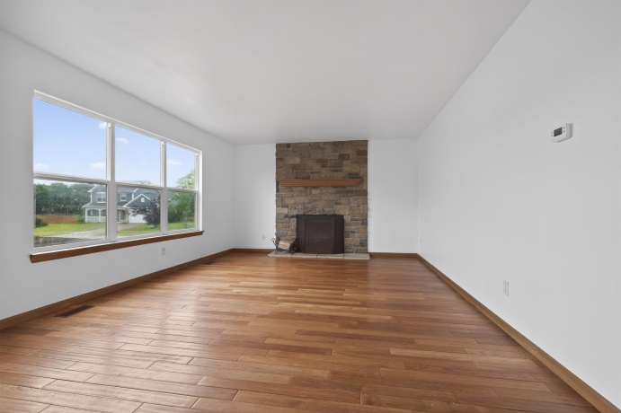 9127 LEICESTER, ROSCOE, Illinois 61073, 4 Bedrooms Bedrooms, ,2 BathroomsBathrooms,House,For Sale,LEICESTER,202603539