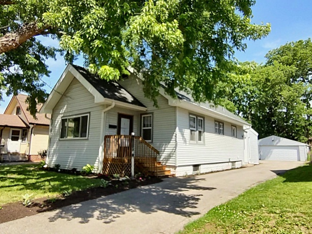 604 Frances, LOVES PARK, Illinois 61111, 3 Bedrooms Bedrooms, ,2 BathroomsBathrooms,House,For Sale,Frances,202603543