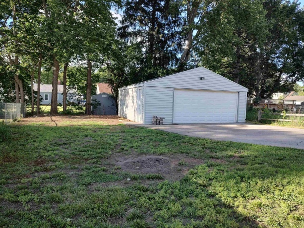 604 Frances, LOVES PARK, Illinois 61111, 3 Bedrooms Bedrooms, ,2 BathroomsBathrooms,House,For Sale,Frances,202603543