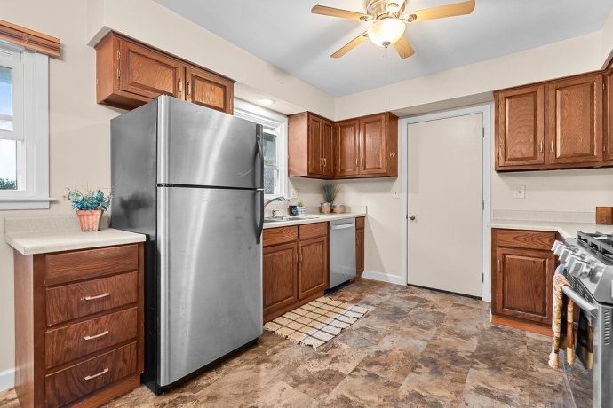 5008 CAROL, ROCKFORD, Illinois 61108, 3 Bedrooms Bedrooms, ,2 BathroomsBathrooms,House,For Sale,CAROL,202603544