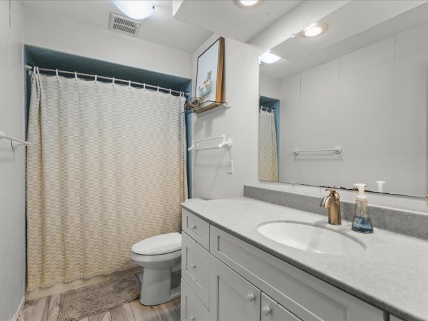 5121 Brookview, ROCKFORD, Illinois 61107, 5 Bedrooms Bedrooms, ,3 BathroomsBathrooms,House,For Sale,Brookview,202603253