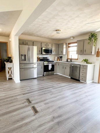 5540 Stockton, ROCKFORD, Illinois 61109, 5 Bedrooms Bedrooms, ,3 BathroomsBathrooms,House,For Sale,Stockton,202603550