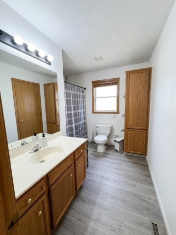 5540 Stockton, ROCKFORD, Illinois 61109, 5 Bedrooms Bedrooms, ,3 BathroomsBathrooms,House,For Sale,Stockton,202603550