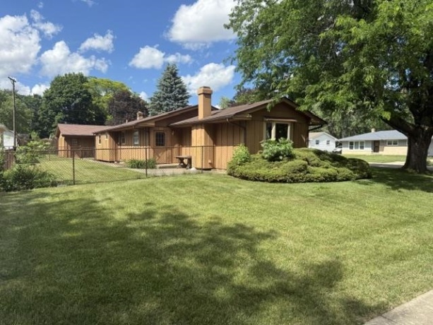 1007 Fieldcrest, ROCKFORD, Illinois 61108, 3 Bedrooms Bedrooms, ,1 BathroomBathrooms,House,For Sale,Fieldcrest,202603561