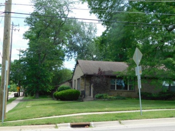 1421 Parkview, ROCKFORD, Illinois 61107, 3 Bedrooms Bedrooms, ,1 BathroomBathrooms,House,For Sale,Parkview,202603562