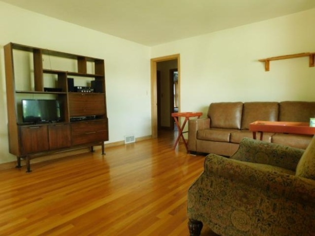 1421 Parkview, ROCKFORD, Illinois 61107, 3 Bedrooms Bedrooms, ,1 BathroomBathrooms,House,For Sale,Parkview,202603562