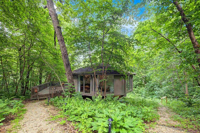 3 Lost Ridge, GALENA, Illinois 61036, 2 Bedrooms Bedrooms, ,2 BathroomsBathrooms,House,For Sale,Lost Ridge,202603563