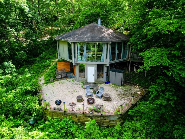 3 Lost Ridge, GALENA, Illinois 61036, 2 Bedrooms Bedrooms, ,2 BathroomsBathrooms,House,For Sale,Lost Ridge,202603563