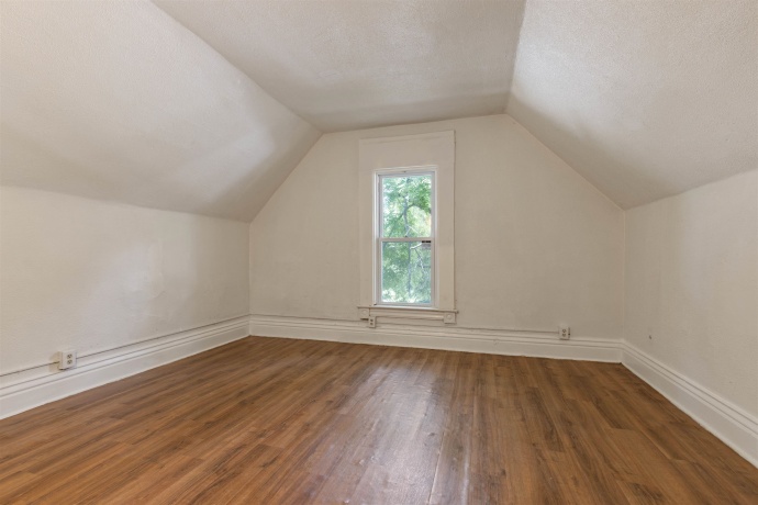 1029 Woodlawn, ROCKFORD, Illinois 61103, 3 Bedrooms Bedrooms, ,1 BathroomBathrooms,House,For Sale,Woodlawn,202603565
