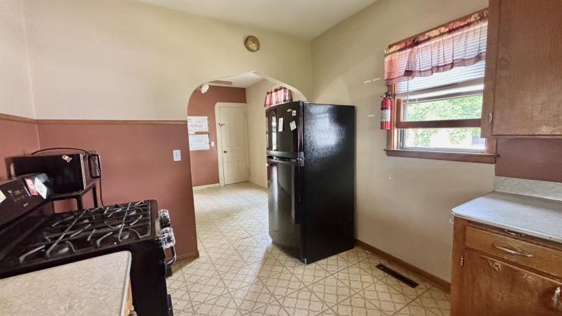 1114 Garfield, BELVIDERE, Illinois 61008, 4 Bedrooms Bedrooms, ,1 BathroomBathrooms,House,For Sale,Garfield,202603566
