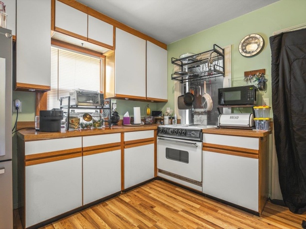 238 Guard, ROCKFORD, Illinois 61103, 2 Bedrooms Bedrooms, ,1 BathroomBathrooms,House,For Sale,Guard,202603567