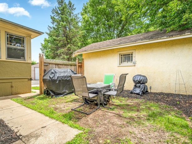 238 Guard, ROCKFORD, Illinois 61103, 2 Bedrooms Bedrooms, ,1 BathroomBathrooms,House,For Sale,Guard,202603567