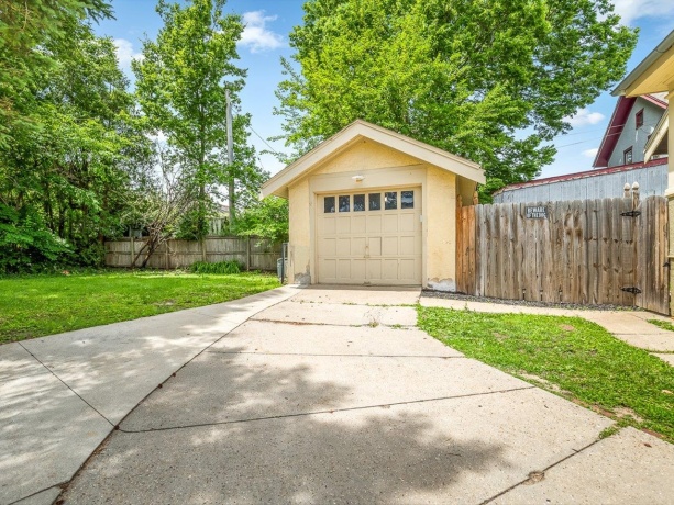 238 Guard, ROCKFORD, Illinois 61103, 2 Bedrooms Bedrooms, ,1 BathroomBathrooms,House,For Sale,Guard,202603567