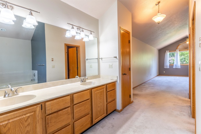 6320 Old Hunters, ROCKFORD, Illinois 61114, 3 Bedrooms Bedrooms, ,3 BathroomsBathrooms,Condominium,For Sale,Old Hunters,202603366