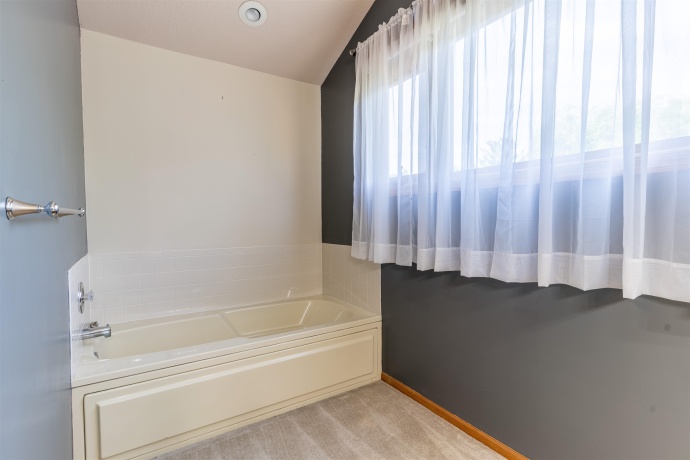 6320 Old Hunters, ROCKFORD, Illinois 61114, 3 Bedrooms Bedrooms, ,3 BathroomsBathrooms,Condominium,For Sale,Old Hunters,202603366