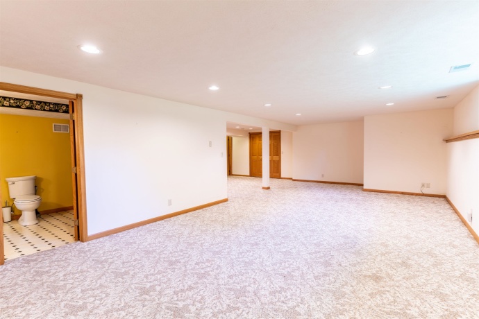 6320 Old Hunters, ROCKFORD, Illinois 61114, 3 Bedrooms Bedrooms, ,3 BathroomsBathrooms,Condominium,For Sale,Old Hunters,202603366