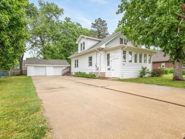 254 River, LOVES PARK, Illinois 61111, 3 Bedrooms Bedrooms, ,2 BathroomsBathrooms,House,For Sale,River,202603299