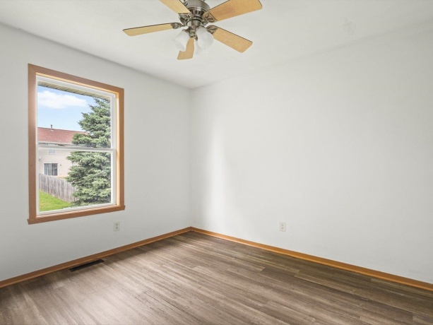 4192 Linden, ROCKFORD, Illinois 61109, 4 Bedrooms Bedrooms, ,2 BathroomsBathrooms,House,For Sale,Linden,202603572