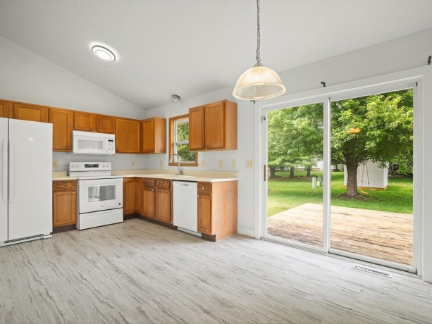 4192 Linden, ROCKFORD, Illinois 61109, 4 Bedrooms Bedrooms, ,2 BathroomsBathrooms,House,For Sale,Linden,202603572
