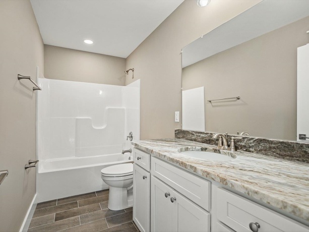 1044 Tebala, ROCKFORD, Illinois 61108, 2 Bedrooms Bedrooms, ,2 BathroomsBathrooms,Condominium,For Sale,Tebala,202603576