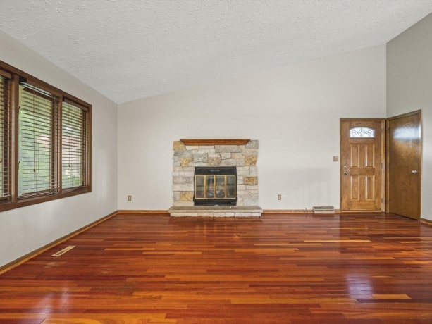4685 High point #22, ROCKFORD, Illinois 61114, 2 Bedrooms Bedrooms, ,1 BathroomBathrooms,Condominium,For Sale,High point #22,202603578