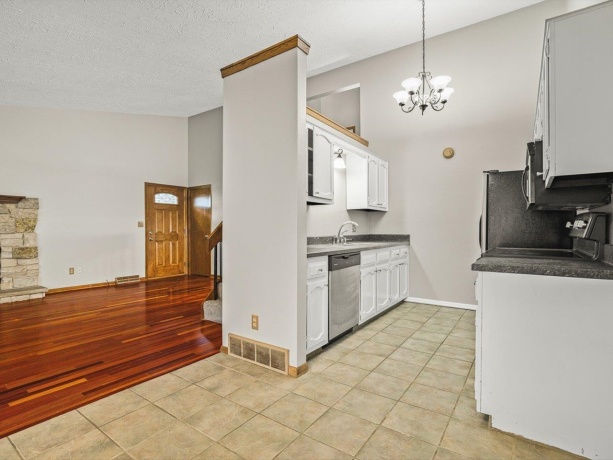 4685 High point #22, ROCKFORD, Illinois 61114, 2 Bedrooms Bedrooms, ,1 BathroomBathrooms,Condominium,For Sale,High point #22,202603578