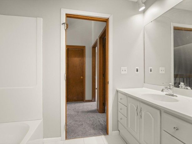 4685 High point #22, ROCKFORD, Illinois 61114, 2 Bedrooms Bedrooms, ,1 BathroomBathrooms,Condominium,For Sale,High point #22,202603578