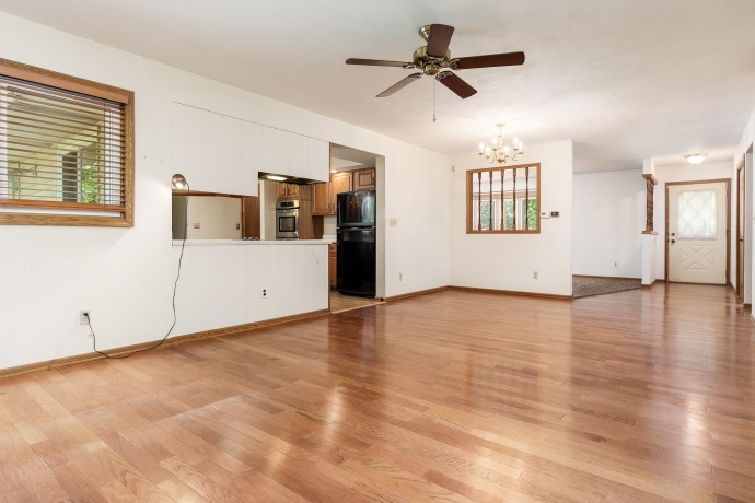 11687 Tranary, ROSCOE, Illinois 61073, 3 Bedrooms Bedrooms, ,2 BathroomsBathrooms,House,For Sale,Tranary,202603584