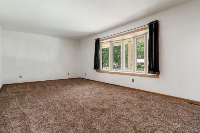 11687 Tranary, ROSCOE, Illinois 61073, 3 Bedrooms Bedrooms, ,2 BathroomsBathrooms,House,For Sale,Tranary,202603584