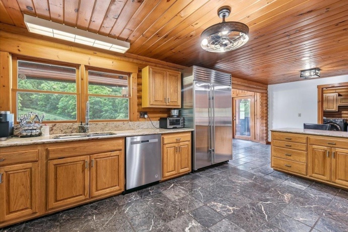 2105 Elizabeth Scales Mound, ELIZABETH, Illinois 61028, 4 Bedrooms Bedrooms, ,4 BathroomsBathrooms,House,For Sale,Elizabeth Scales Mound,202603586