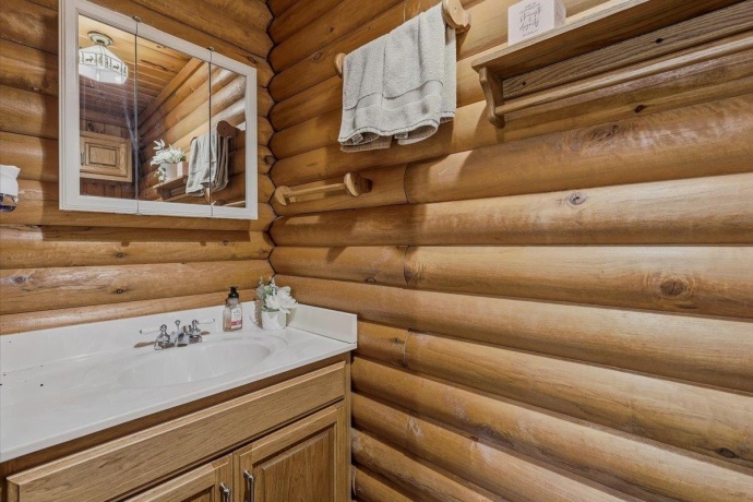2105 Elizabeth Scales Mound, ELIZABETH, Illinois 61028, 4 Bedrooms Bedrooms, ,4 BathroomsBathrooms,House,For Sale,Elizabeth Scales Mound,202603586