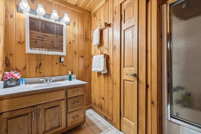 2105 Elizabeth Scales Mound, ELIZABETH, Illinois 61028, 4 Bedrooms Bedrooms, ,4 BathroomsBathrooms,House,For Sale,Elizabeth Scales Mound,202603586