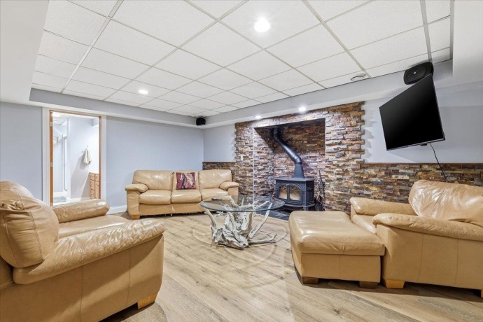 2105 Elizabeth Scales Mound, ELIZABETH, Illinois 61028, 4 Bedrooms Bedrooms, ,4 BathroomsBathrooms,House,For Sale,Elizabeth Scales Mound,202603586