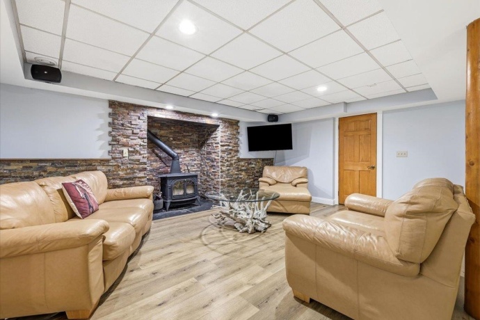 2105 Elizabeth Scales Mound, ELIZABETH, Illinois 61028, 4 Bedrooms Bedrooms, ,4 BathroomsBathrooms,House,For Sale,Elizabeth Scales Mound,202603586