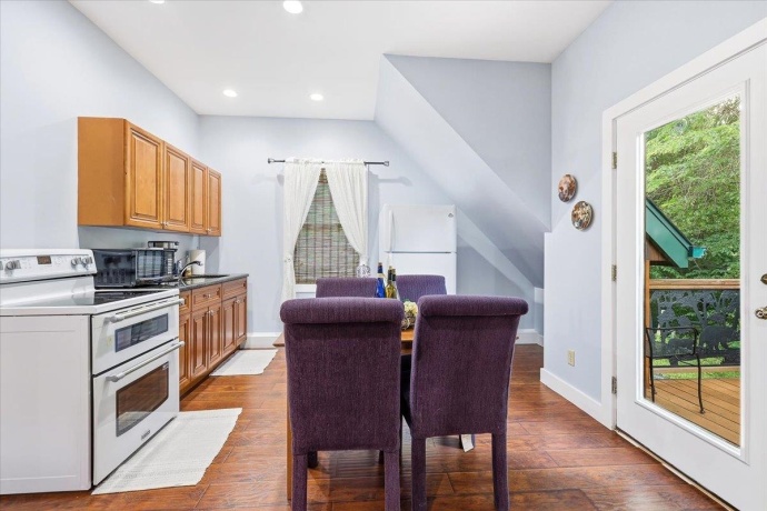 2105 Elizabeth Scales Mound, ELIZABETH, Illinois 61028, 4 Bedrooms Bedrooms, ,4 BathroomsBathrooms,House,For Sale,Elizabeth Scales Mound,202603586