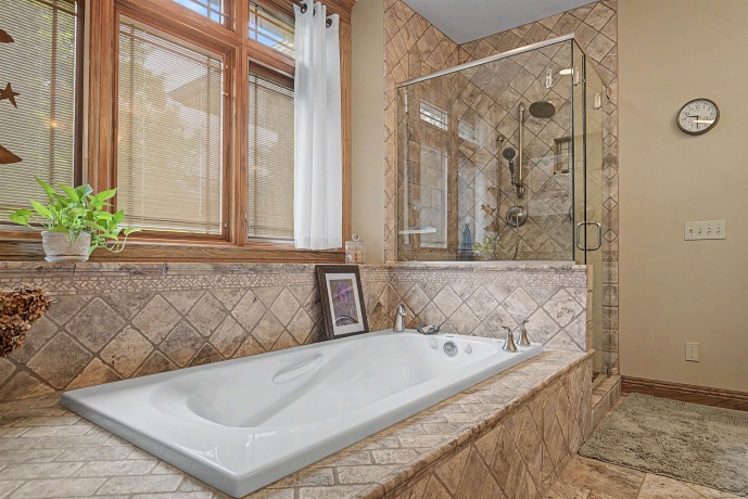 2 Dogwood, GALENA, Illinois 61036, 4 Bedrooms Bedrooms, ,3 BathroomsBathrooms,House,For Sale,Dogwood,202603588