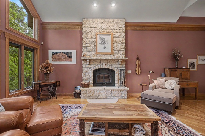 2 Dogwood, GALENA, Illinois 61036, 4 Bedrooms Bedrooms, ,3 BathroomsBathrooms,House,For Sale,Dogwood,202603588