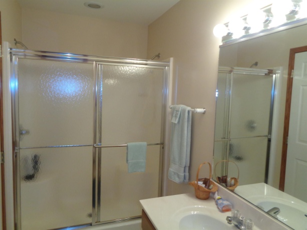 4 Maltby, GALENA, Illinois 61036, 3 Bedrooms Bedrooms, ,3 BathroomsBathrooms,House,For Sale,Maltby,202603589