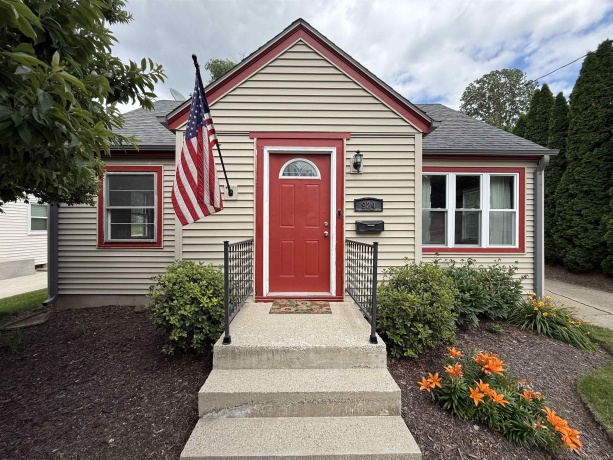 924 Peter, ROCKFORD, Illinois 61108, 3 Bedrooms Bedrooms, ,1 BathroomBathrooms,House,For Sale,Peter,202603591