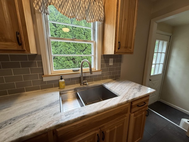 924 Peter, ROCKFORD, Illinois 61108, 3 Bedrooms Bedrooms, ,1 BathroomBathrooms,House,For Sale,Peter,202603591