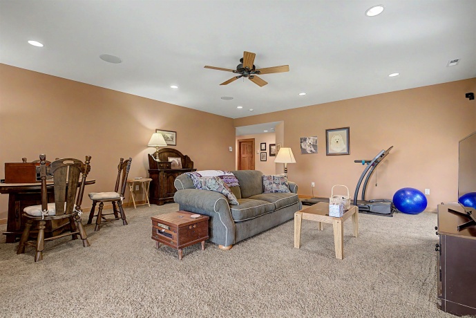 28 Butternut, GALENA, Illinois 61036, 4 Bedrooms Bedrooms, ,3 BathroomsBathrooms,House,For Sale,Butternut,202603592