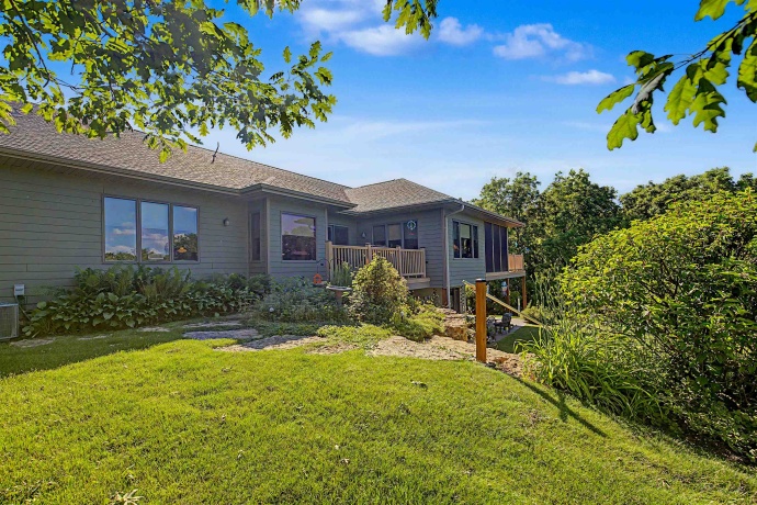 28 Butternut, GALENA, Illinois 61036, 4 Bedrooms Bedrooms, ,3 BathroomsBathrooms,House,For Sale,Butternut,202603592