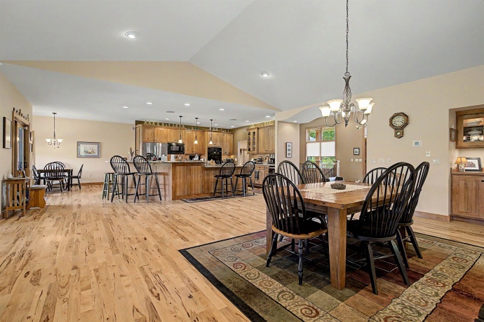 28 Butternut, GALENA, Illinois 61036, 4 Bedrooms Bedrooms, ,3 BathroomsBathrooms,House,For Sale,Butternut,202603592