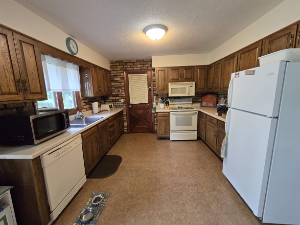 6428 Oakwood, POLO, Illinois 61064, 3 Bedrooms Bedrooms, ,2 BathroomsBathrooms,House,For Sale,Oakwood,202603594