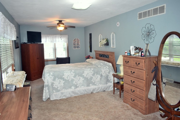 5337 MAIN, ROCKFORD, Illinois 61103, 3 Bedrooms Bedrooms, ,2 BathroomsBathrooms,House,For Sale,MAIN,202603595