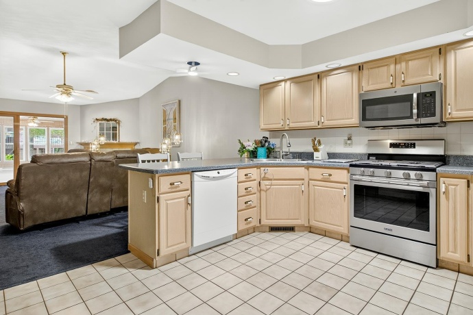 3510 Grandview, ROCKFORD, Illinois 61114, 3 Bedrooms Bedrooms, ,3 BathroomsBathrooms,Condominium,For Sale,Grandview,202603596