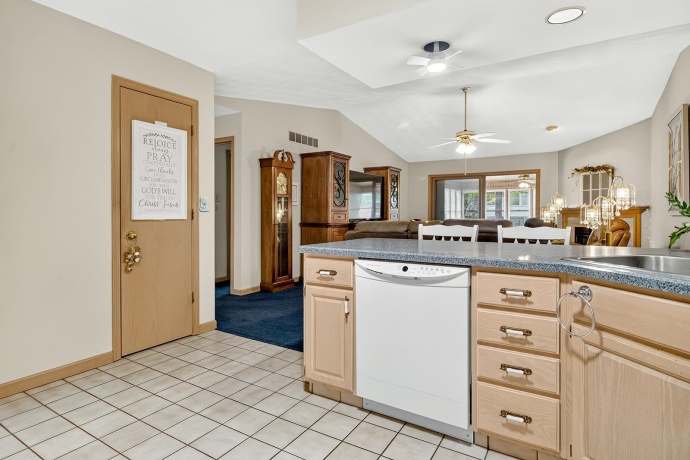 3510 Grandview, ROCKFORD, Illinois 61114, 3 Bedrooms Bedrooms, ,3 BathroomsBathrooms,Condominium,For Sale,Grandview,202603596