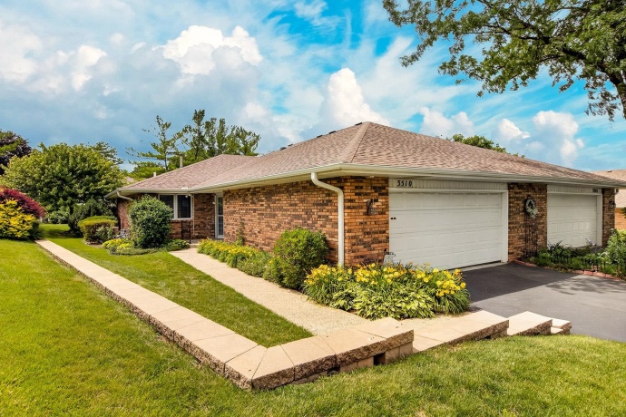 3510 Grandview, ROCKFORD, Illinois 61114, 3 Bedrooms Bedrooms, ,3 BathroomsBathrooms,Condominium,For Sale,Grandview,202603596