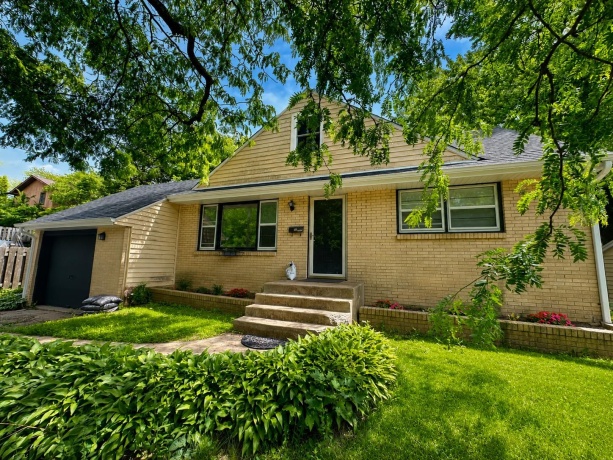 2707 Hampden Ct, ROCKFORD, Illinois 61107, 4 Bedrooms Bedrooms, ,2 BathroomsBathrooms,House,For Sale,Hampden Ct,202603597