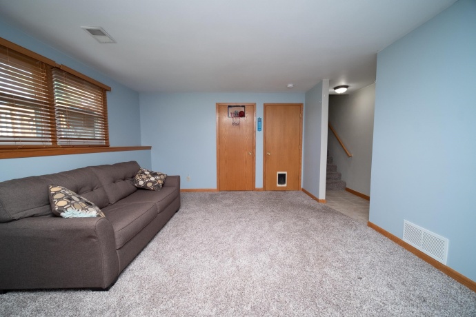5885 LONGEST DR, SOUTH BELOIT, Illinois 61080, 4 Bedrooms Bedrooms, ,2 BathroomsBathrooms,House,For Sale,LONGEST DR,202603599